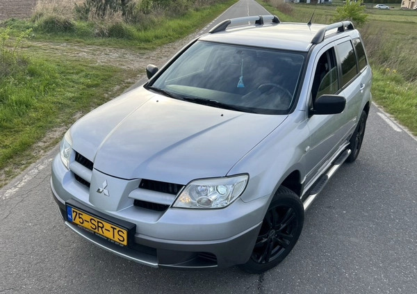 Mitsubishi Outlander cena 16800 przebieg: 220000, rok produkcji 2006 z Biała Piska małe 154